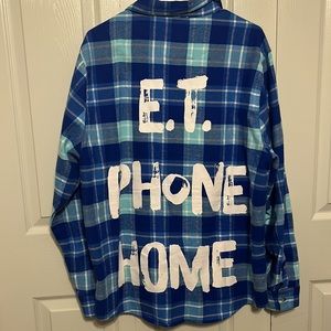 Cakeworthy ET size large flannel